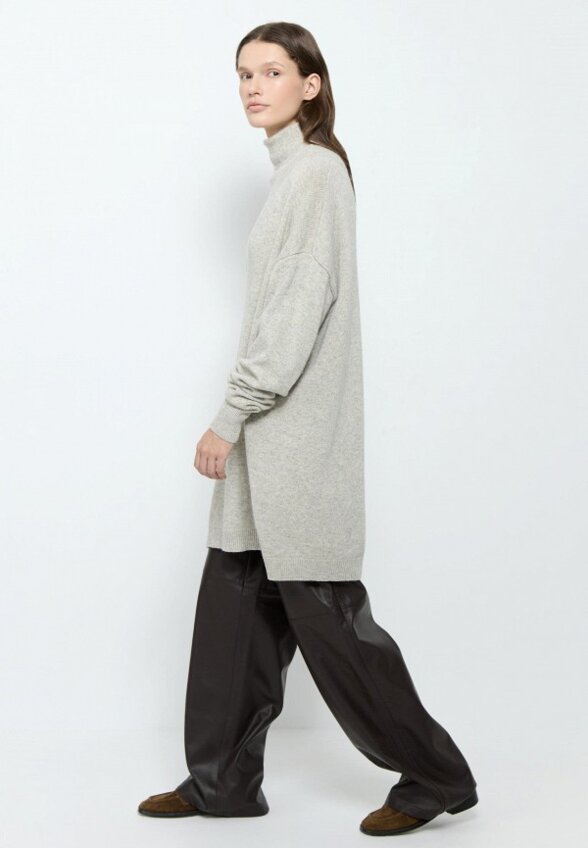 Пуловер Around