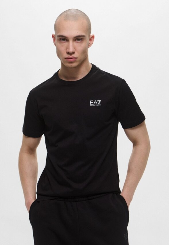 Футболка EA7