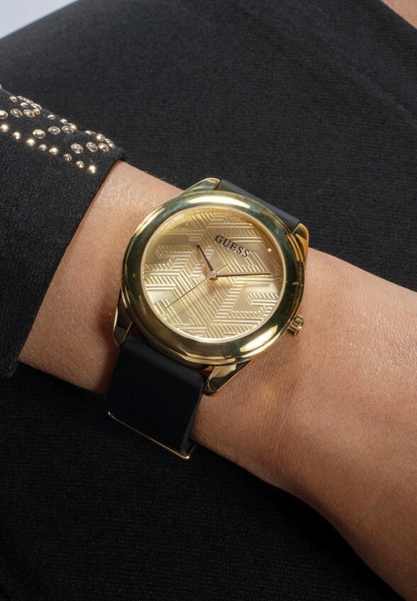 Часы Guess
