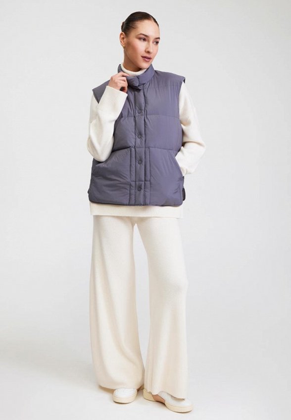 Жилет утепленный To Be Blossom