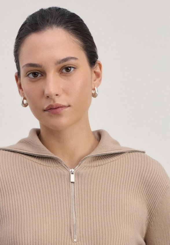 Джемпер Zarina