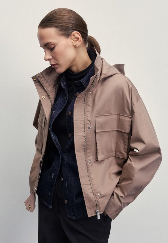 Ветровка Zarina