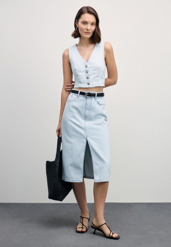 Жилет джинсовый Zarina