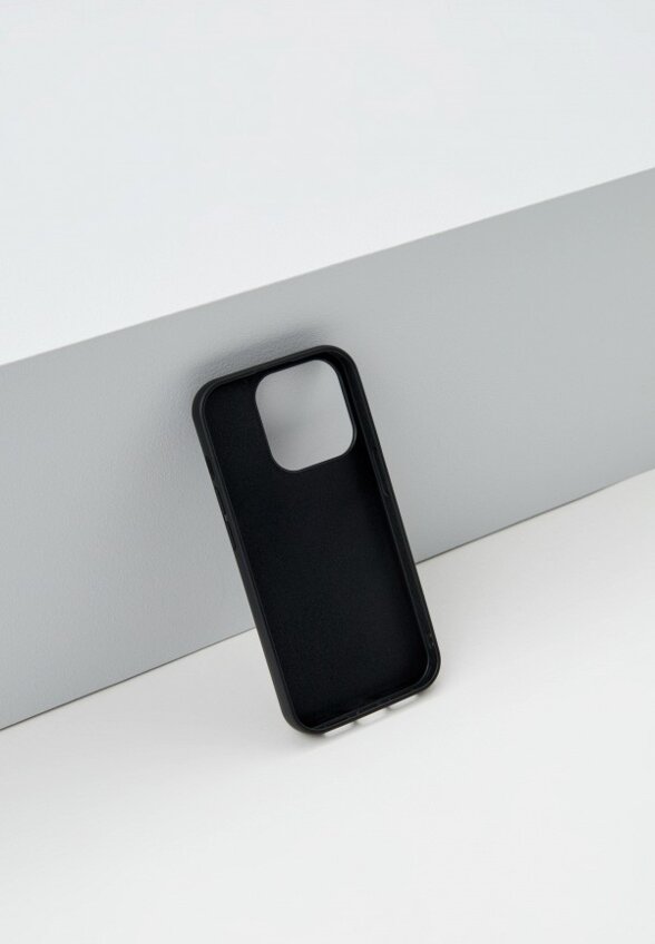 Чехол для iPhone Karl Lagerfeld