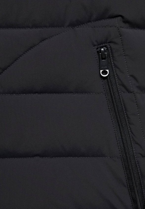 Жилет утепленный Mango Man