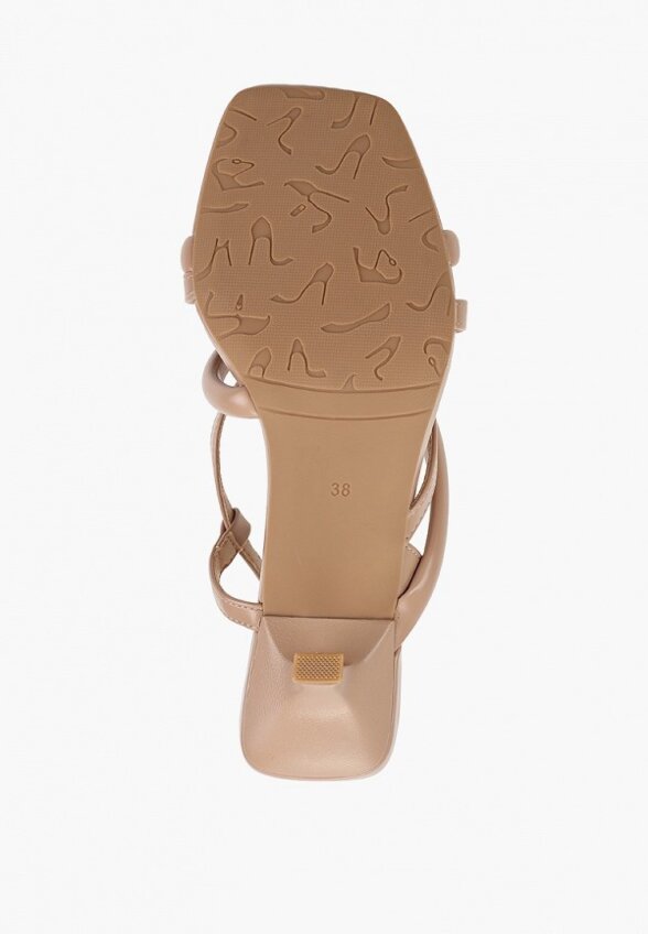 Босоножки Betsy