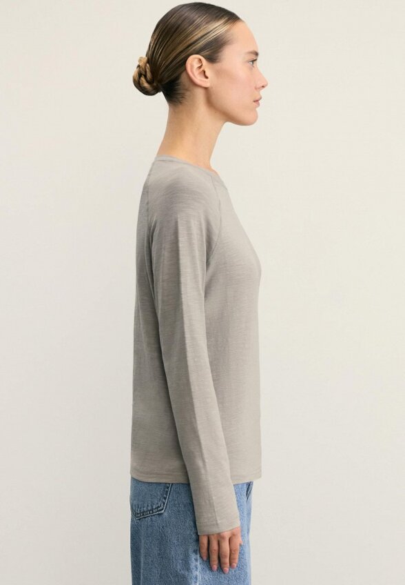 Лонгслив Zarina