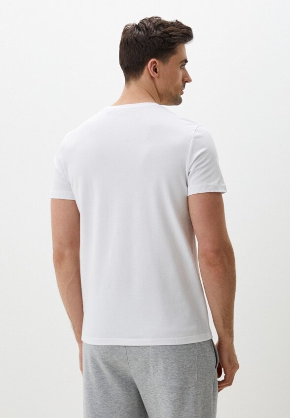 Футболка Colin's