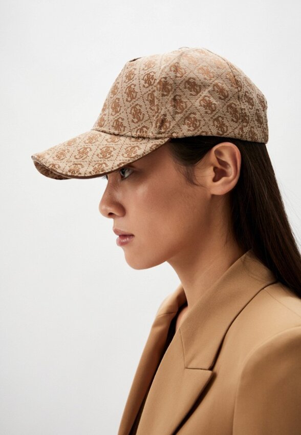 Бейсболка Guess