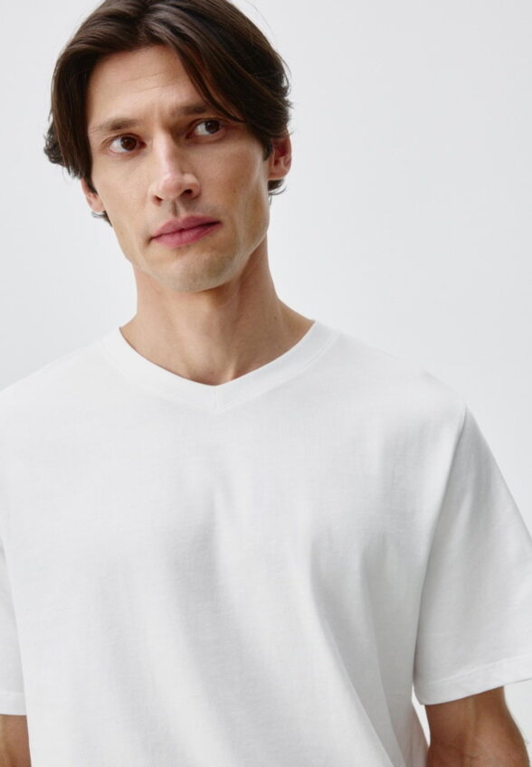 Футболка MARK REGULAR FIT базовая