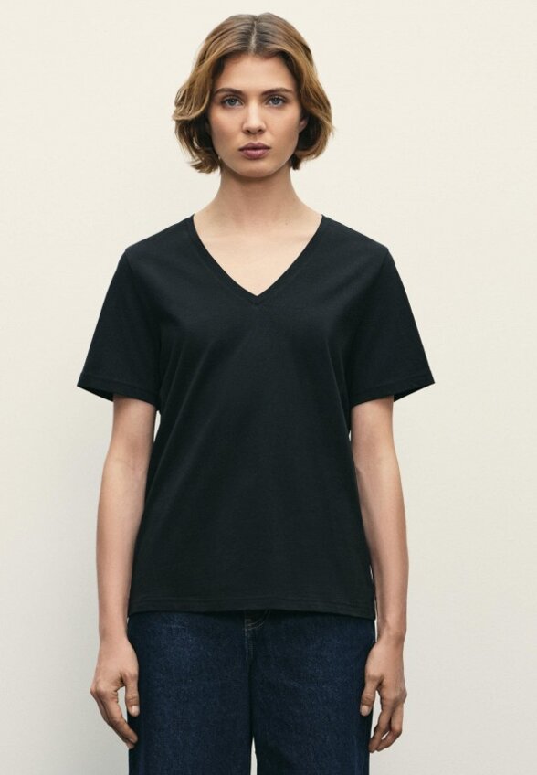 Футболка Zarina