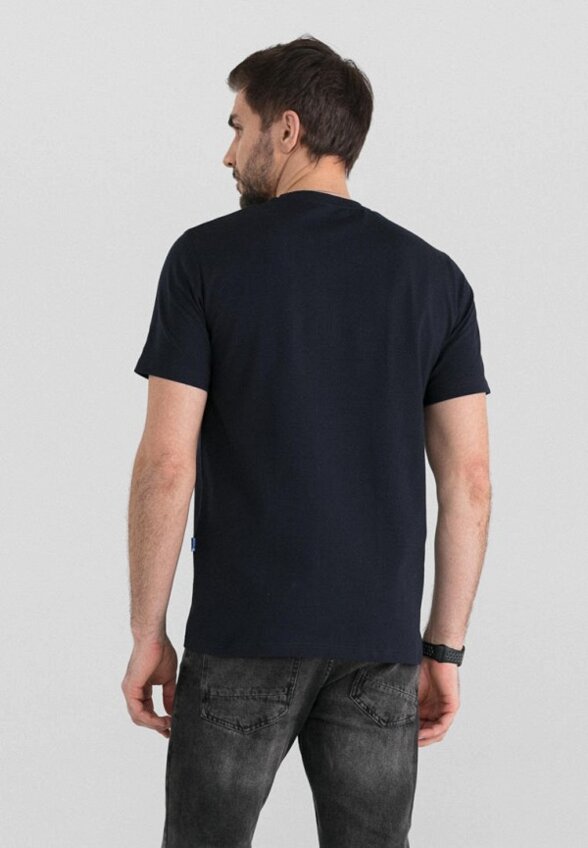 Футболка Cave