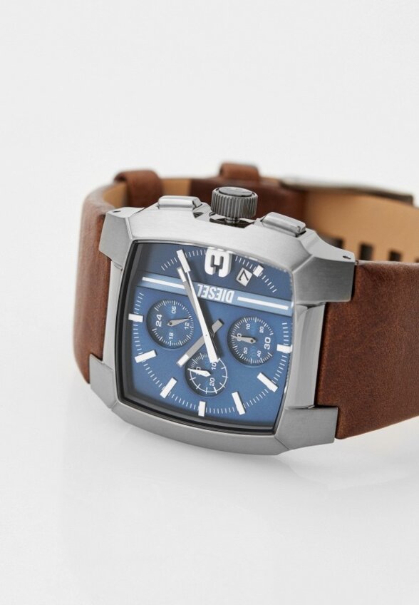 Часы Diesel