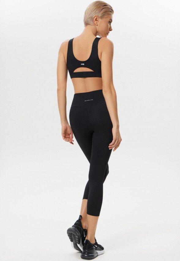 Топ спортивный Neverlate