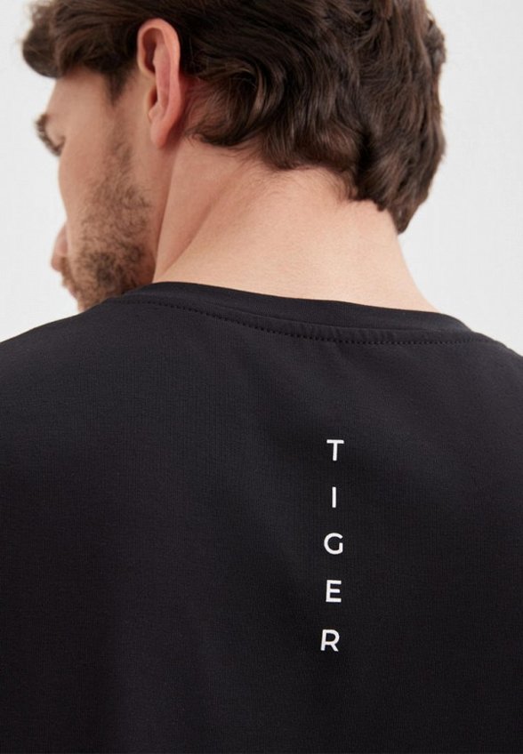 Футболка Barmariska