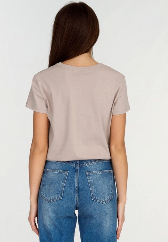 Футболка Апрель