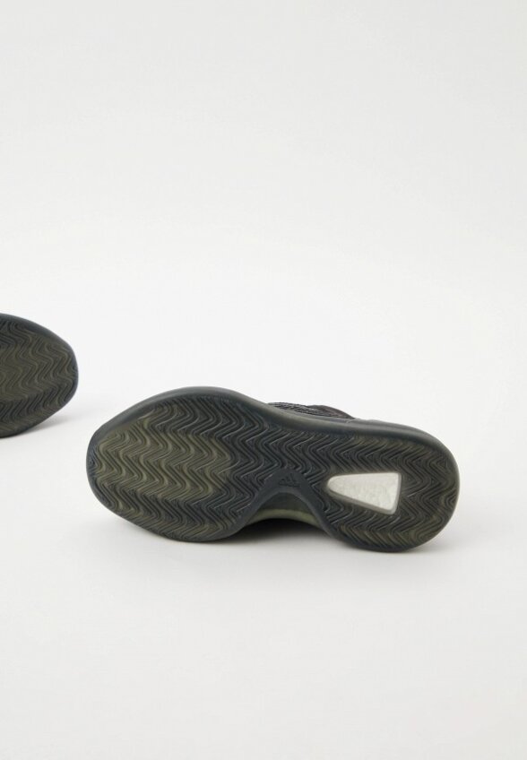 Кроссовки adidas YEEZY