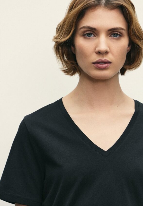 Футболка Zarina