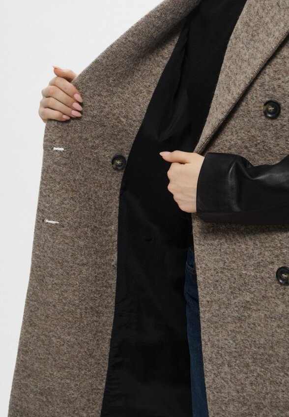 Пальто Trussardi