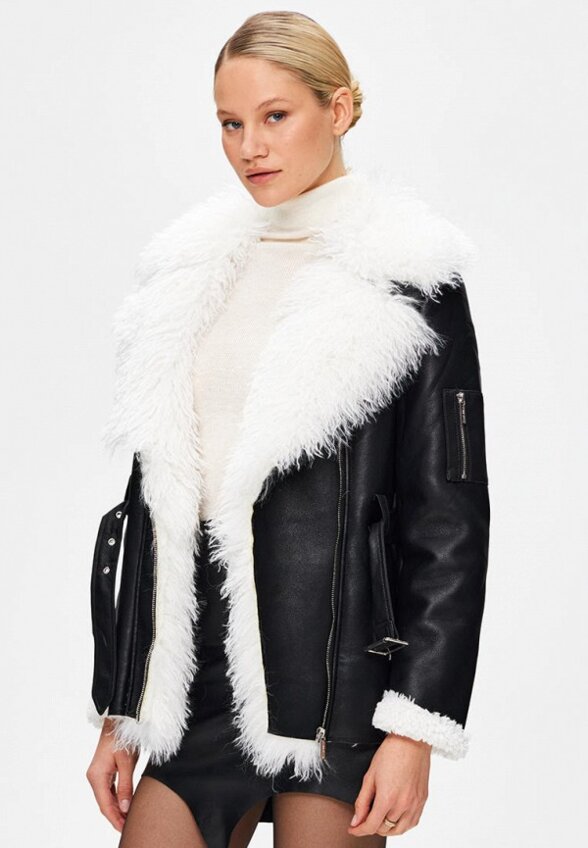 Пальто меховое Miss Chic