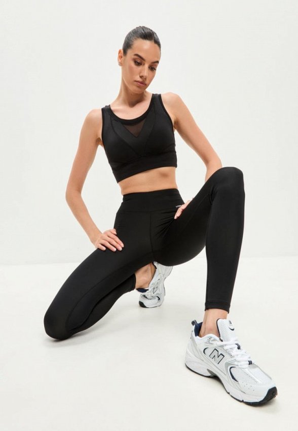 Топ спортивный Fitbomb