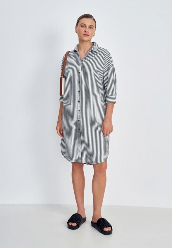 Платье Finn Flare