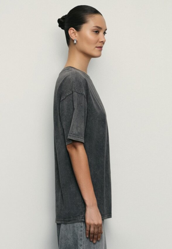 Футболка Zarina