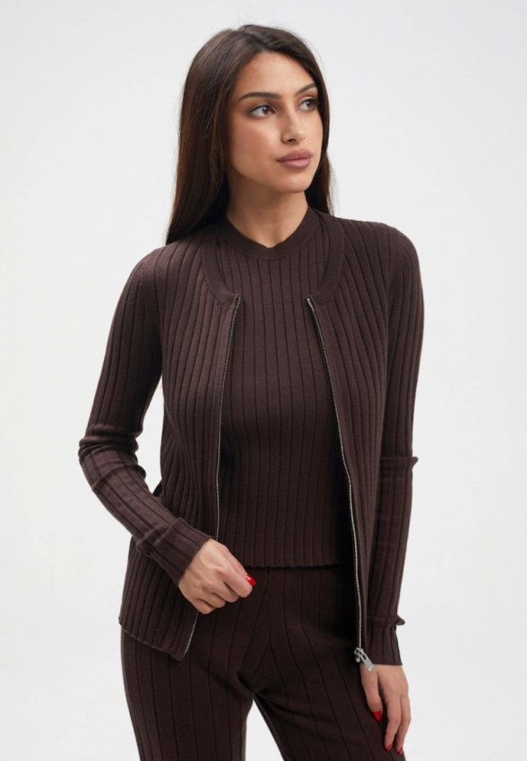 Костюм Manera Odevatca