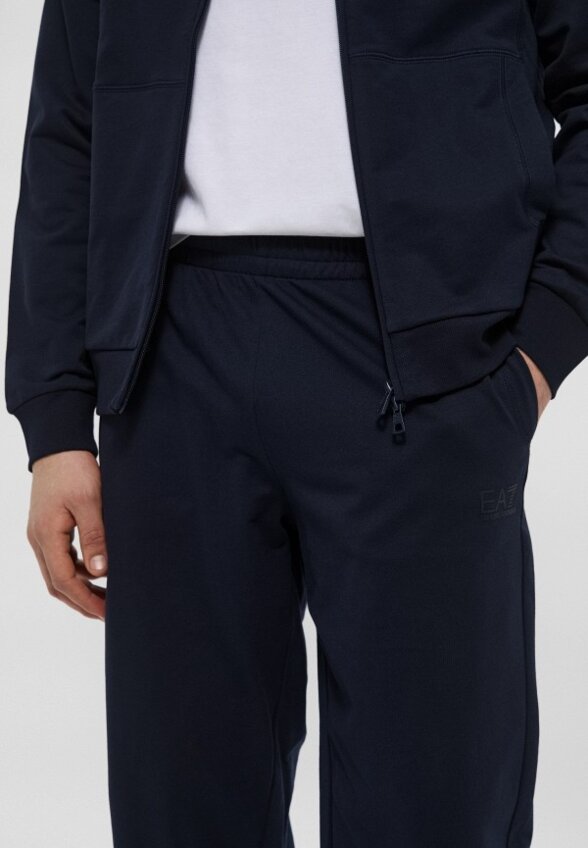 Костюм спортивный EA7