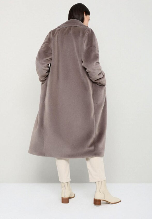 Пальто меховое Alef