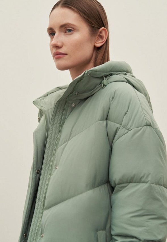 Пуховик Finn Flare