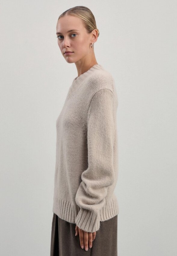 Пуловер Zarina