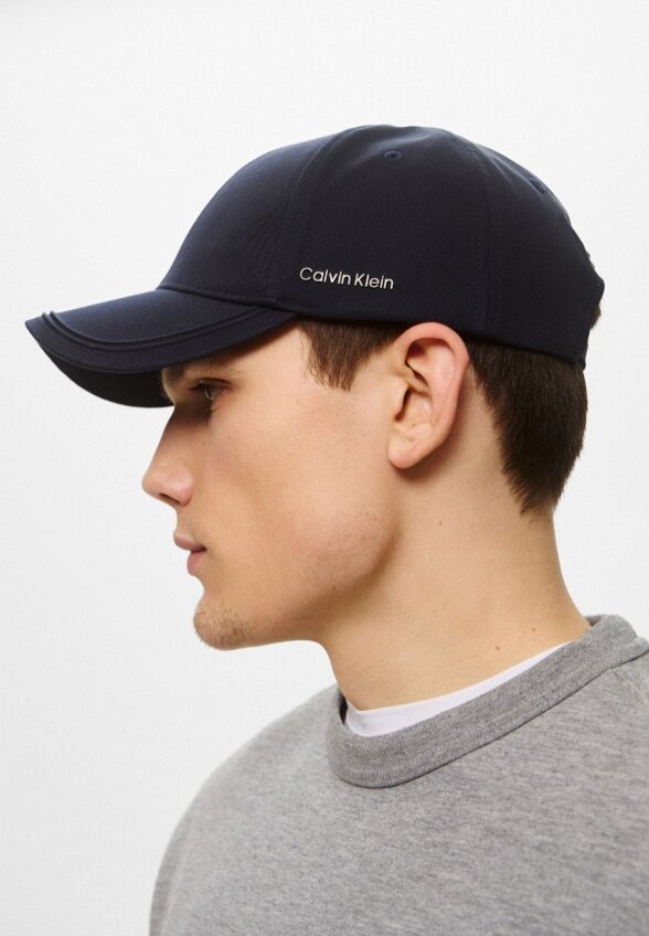 Бейсболка Calvin Klein