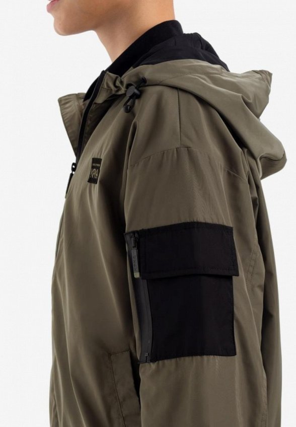 Ветровка Kapika