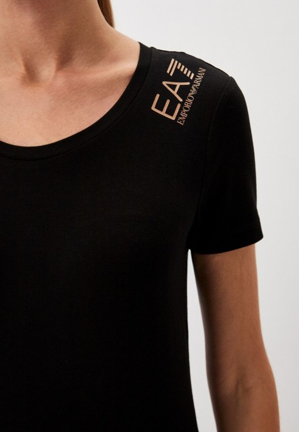 Футболка EA7