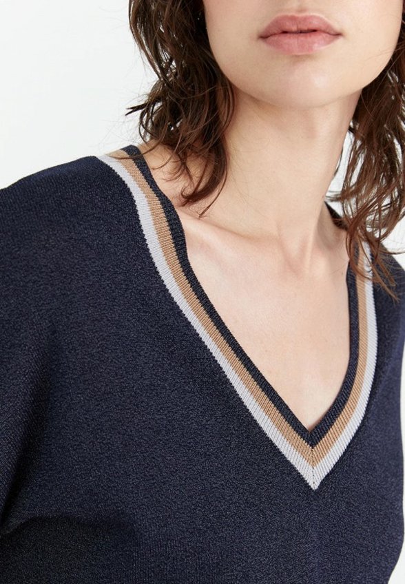 Пуловер M.Reason