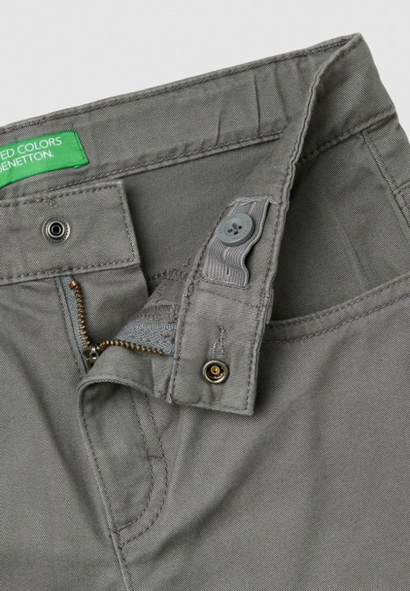 Джинсы United Colors of Benetton