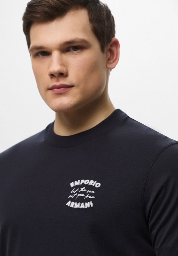 Футболка Emporio Armani