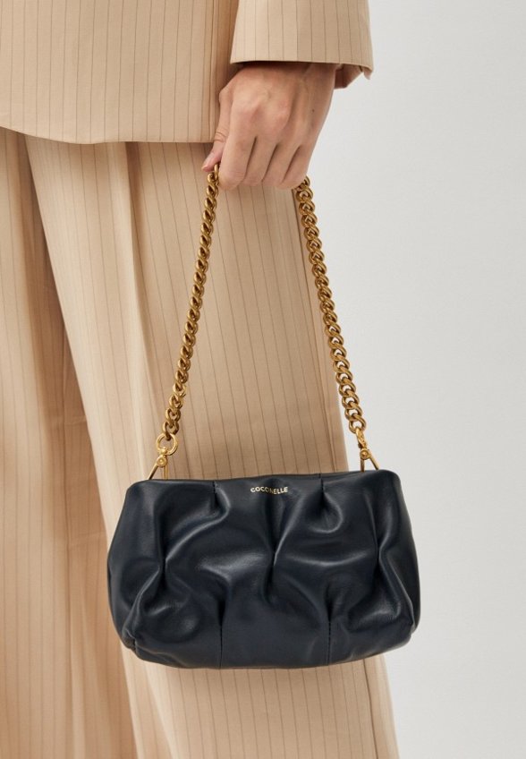 Клатч Coccinelle