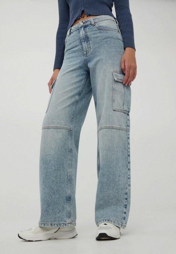 Джинсы Terranova