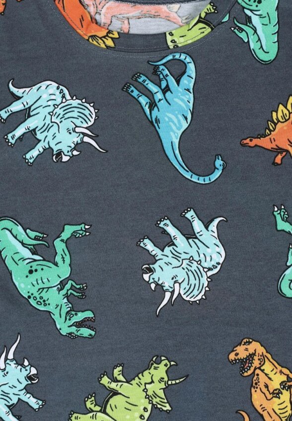 Футболка Апрель