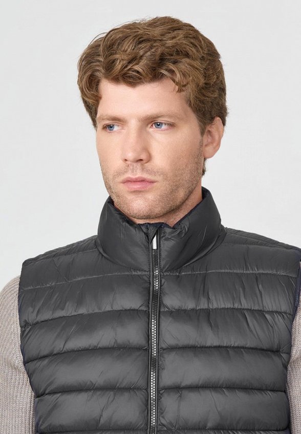 Жилет утепленный Baon