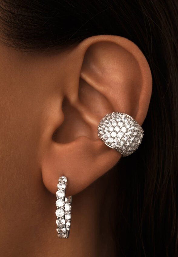 Серебряный широкий кафф с белыми камнями MIE