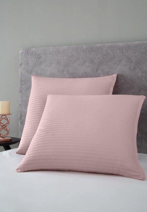 Комплект наволочек Karna