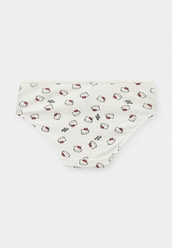 Бюстгальтер и трусы Sela