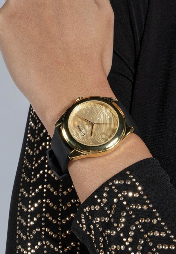 Часы Guess