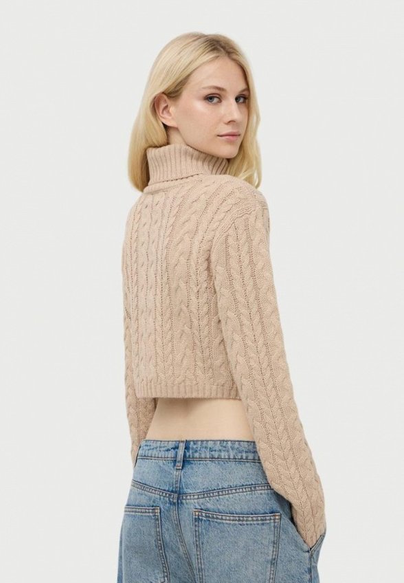 Свитер Terranova