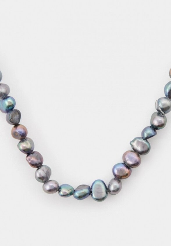 Бусы Mr&Mrs Wolf