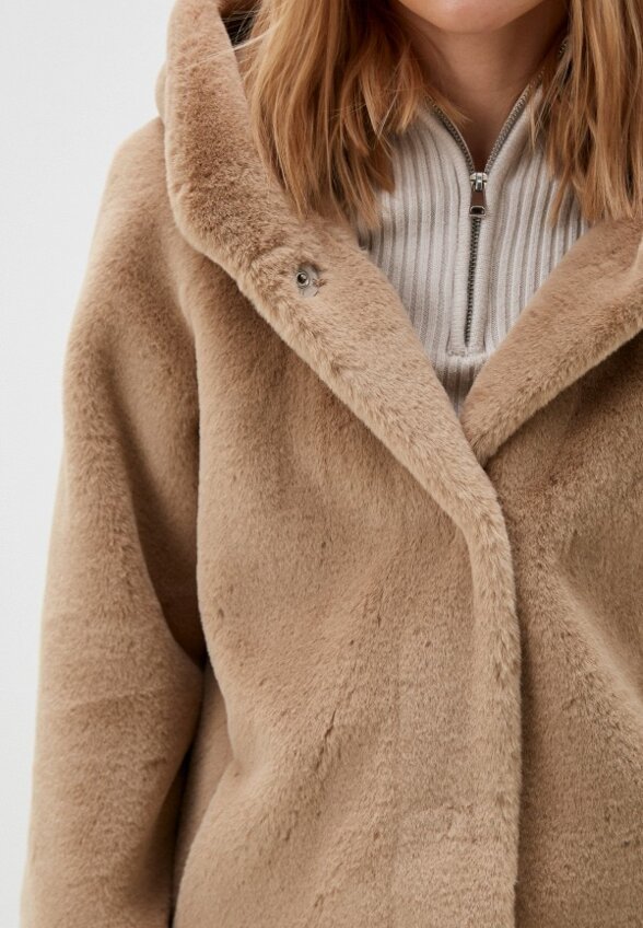 Пальто меховое La Via Estelar