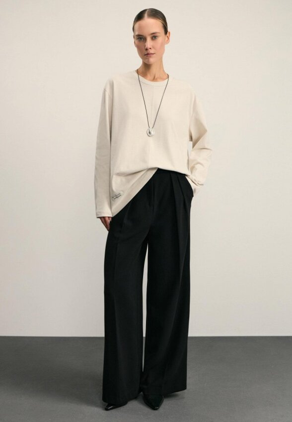 Лонгслив Zarina